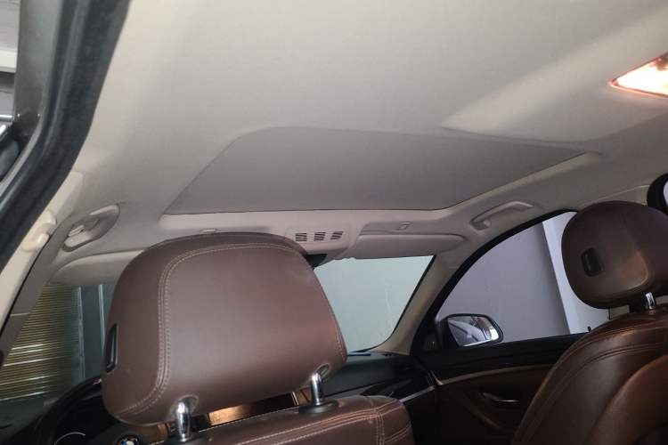 Used BMW 5 Series 2017 525Li Luxury Design Package Headliner