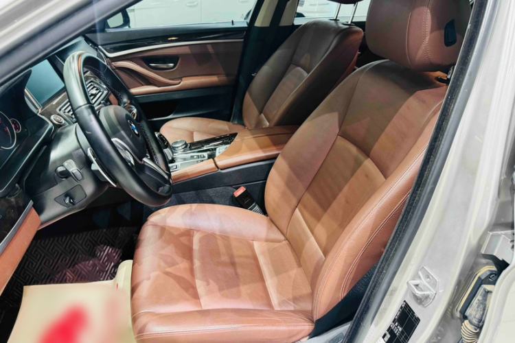 Used BMW 5 Series 2017 528Li Leading Model Interior 3