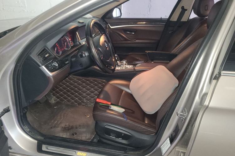 Used BMW 5 Series 2017 525Li Luxury Design Package Left Front Seat