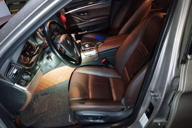 Used BMW 5 Series 2017 525Li Luxury Design Package Left Front Seat