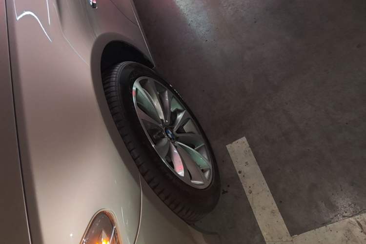 Used BMW 5 Series 2017 528Li Leading Model Left Front Wheel Hub
