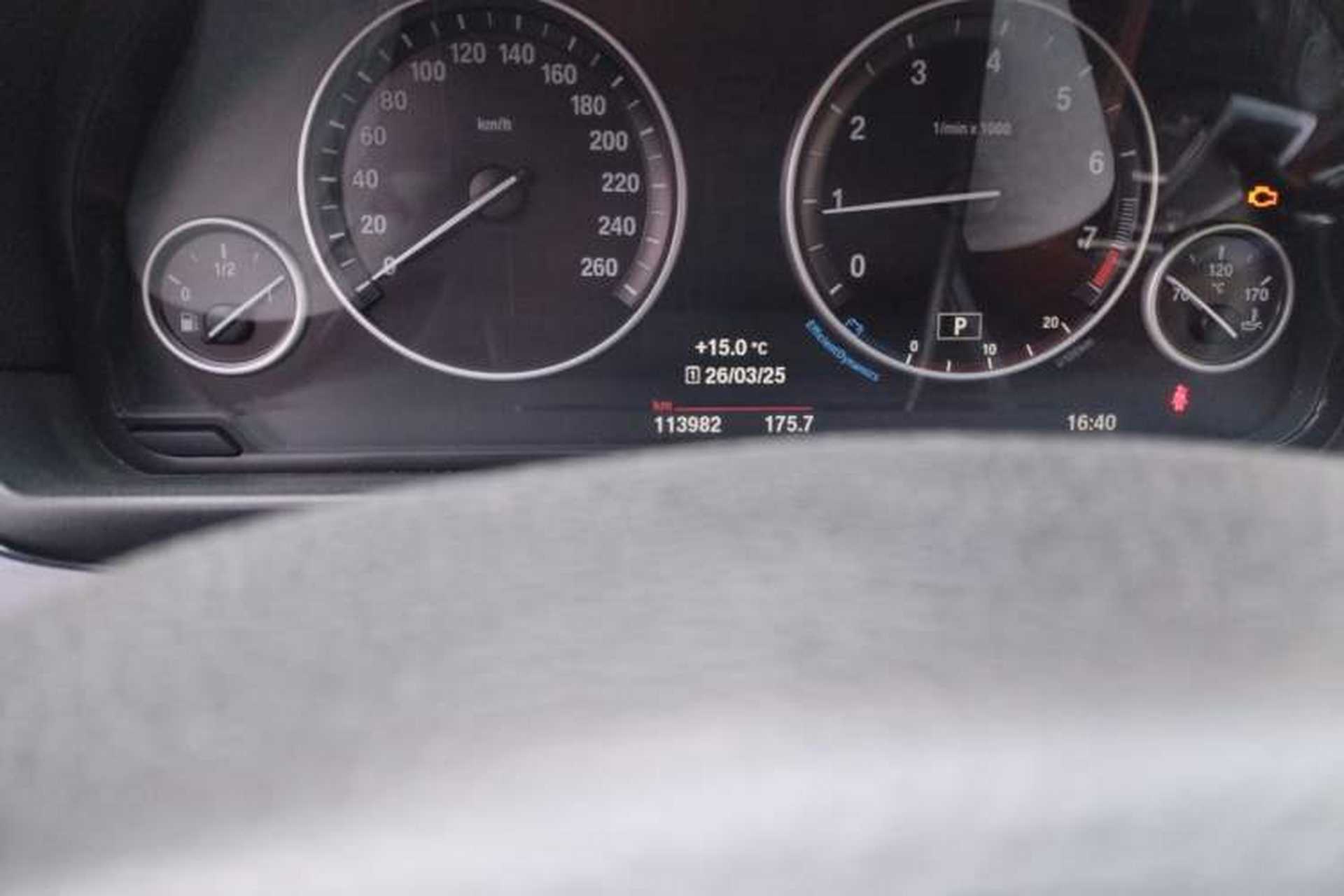 Used BMW 5 Series 2017 520Li Elegant Edition Odometer Close Up