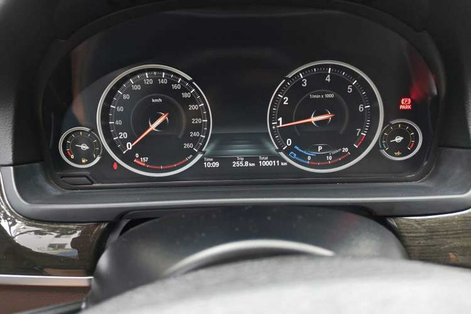 Used BMW 5 Series 2017 525Li Luxury Design Package Odometer Close Up