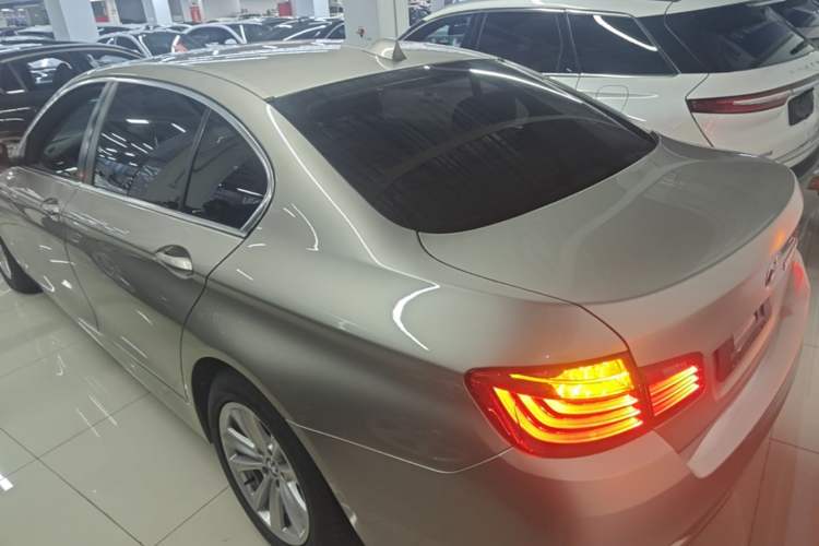 Used BMW 5 Series 2017 520Li Elegant Edition Rear Left 45 Deg