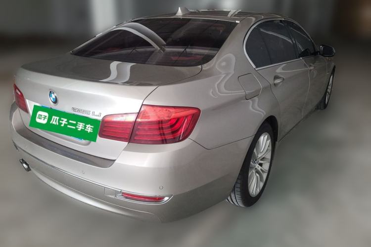 Used BMW 5 Series 2017 525Li Luxury Design Package Rear Right 45 Deg