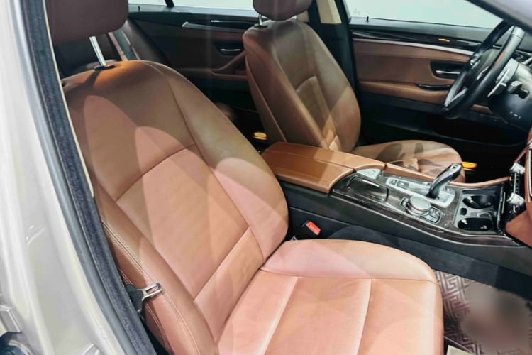 Used BMW 5 Series 2017 528Li Leading Model Right Front Seat