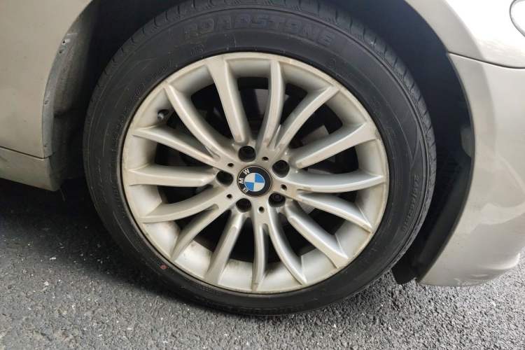 Used BMW 5 Series 2017 525Li Luxury Design Package Right Front Wheel Hub