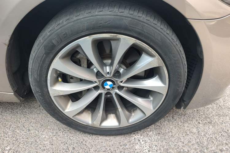 Used BMW 5 Series 2017 528Li xDrive Leading Model Right Front Wheel Hub