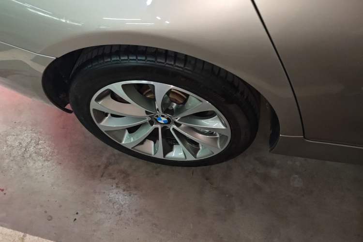 Used BMW 5 Series 2017 528Li Leading Model Right Rear Wheel Hub