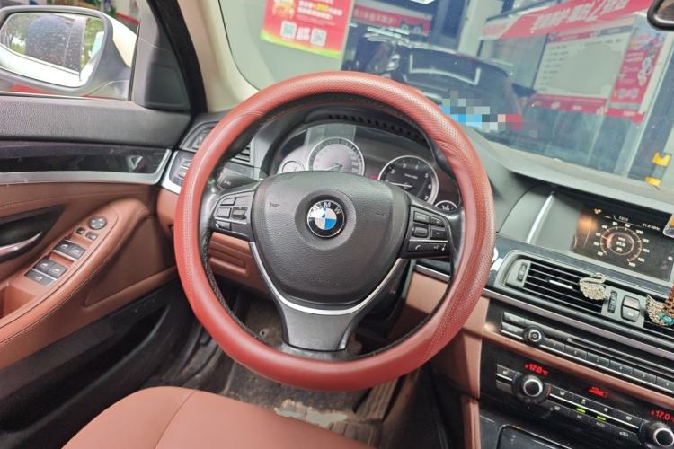 Used BMW 5 Series 2017 520Li Elegant Edition Steering Wheel