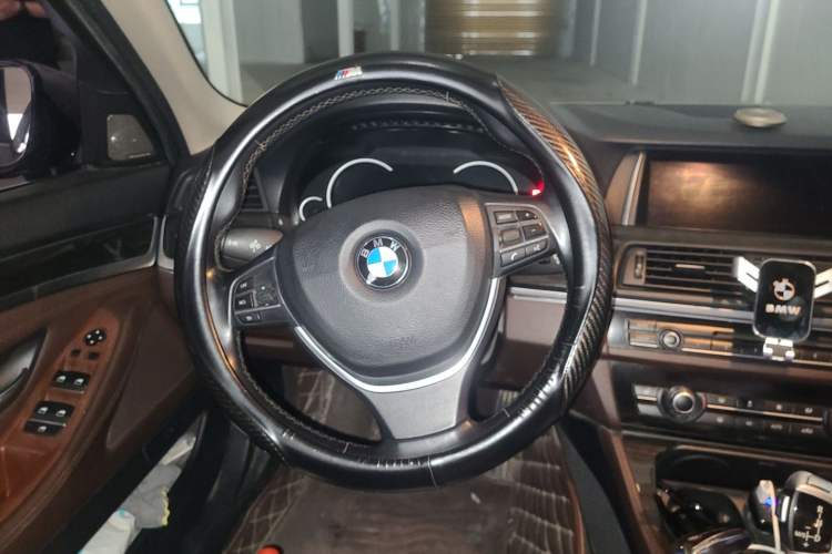 Used BMW 5 Series 2017 525Li Luxury Design Package Steering Wheel