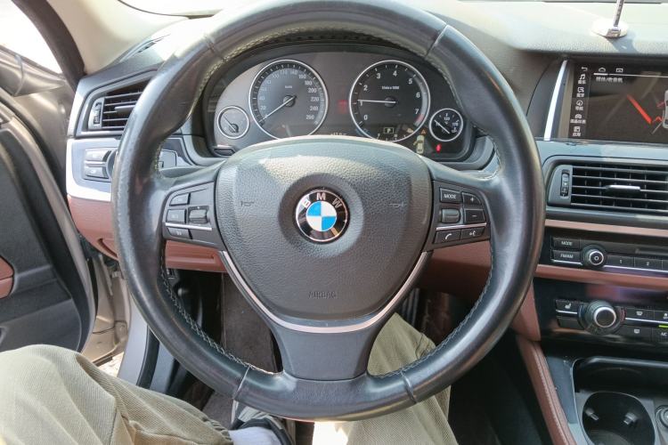 Used BMW 5 Series 2017 520Li Elegant Edition Steering Wheel