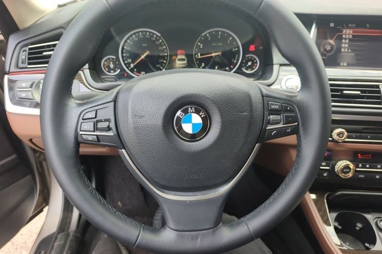Used BMW 5 Series 2017 528Li xDrive Leading Model Steering Wheel