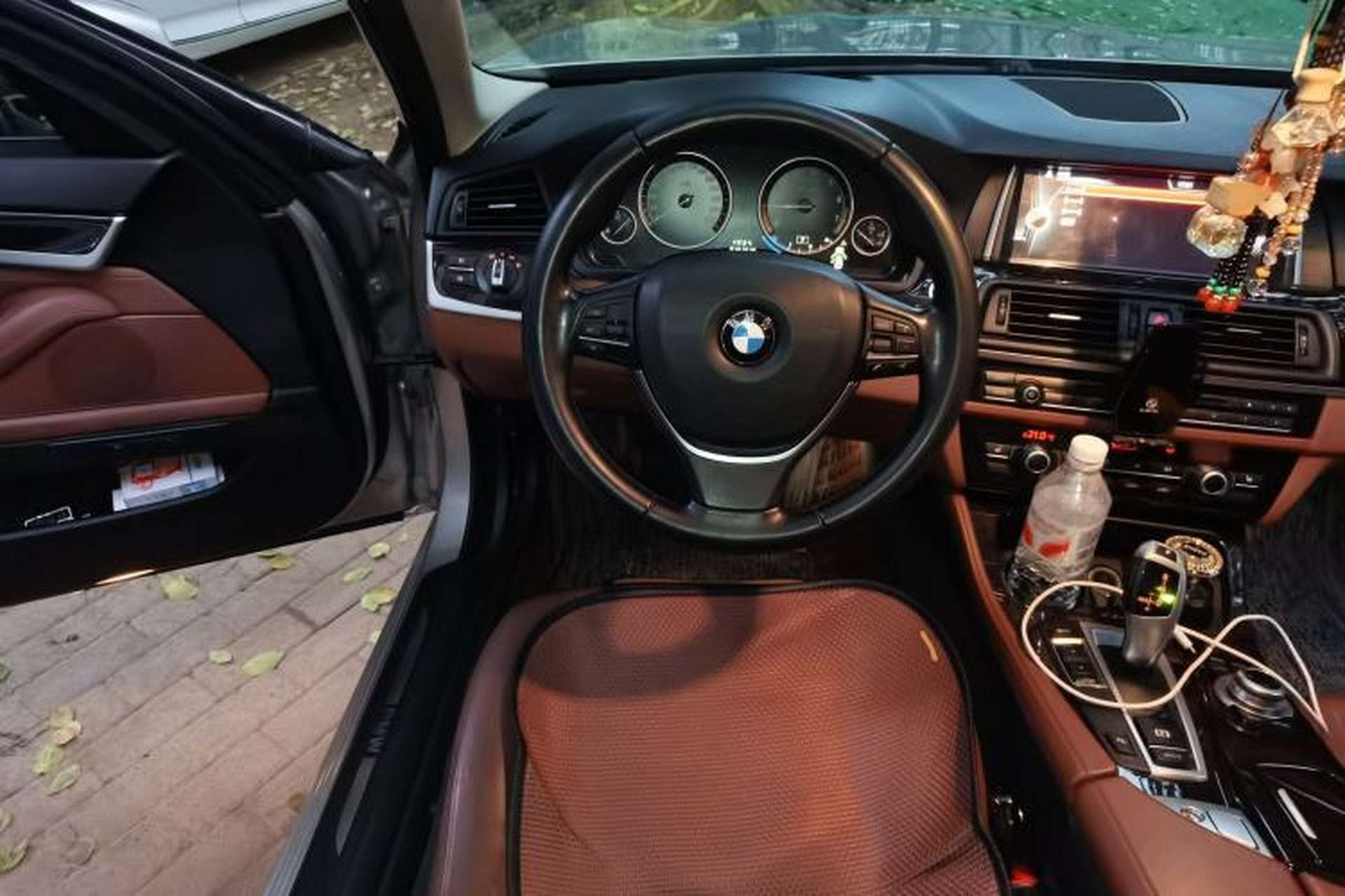 Used BMW 5 Series 2017 525Li Luxury Design Package Steering Wheel