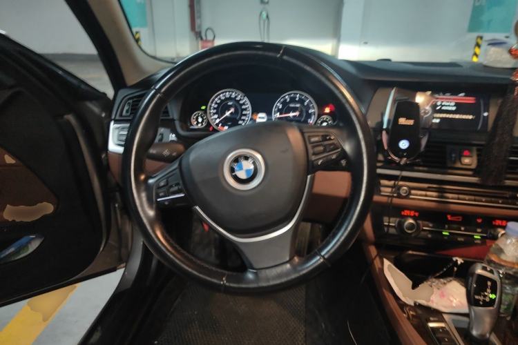 Used BMW 5 Series 2017 525Li Leading Model Steering Wheel