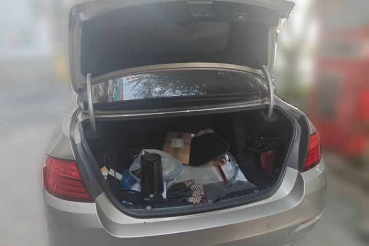 Used BMW 5 Series 2017 525Li Leading Model Trunk