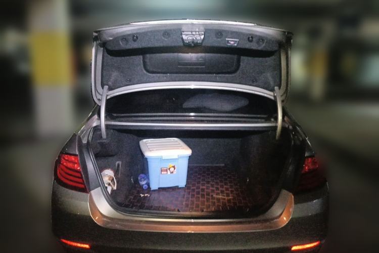 Used BMW 5 Series 2017 525Li Leading Model Trunk