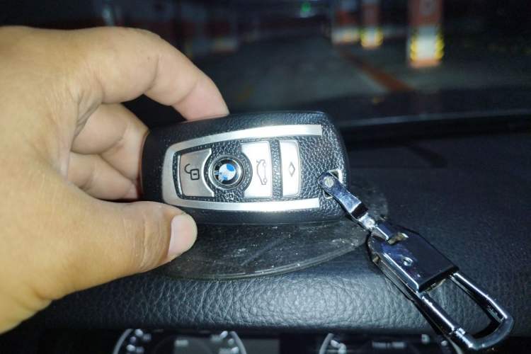 Used BMW 5 Series 2017 525Li Luxury Design Package Vehicle Key
