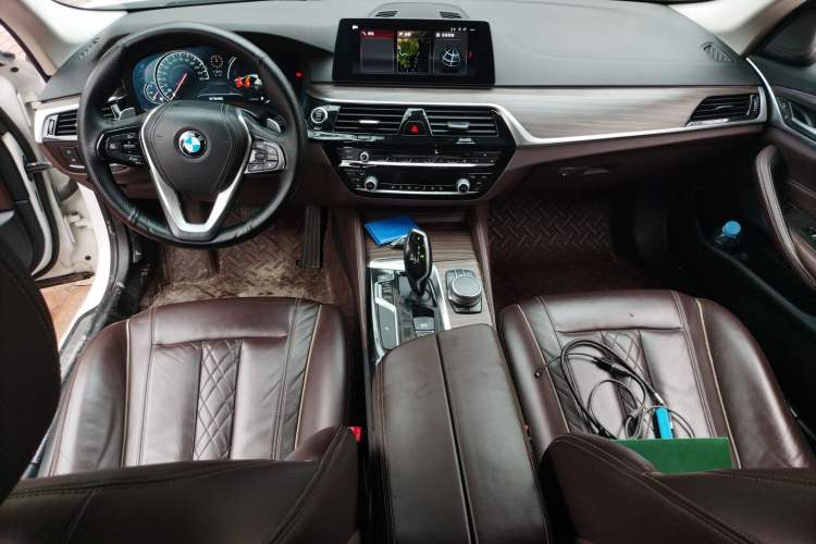Used BMW 5 Series 2018 530Li Leading Edition Luxury Package Audio And AC Panel