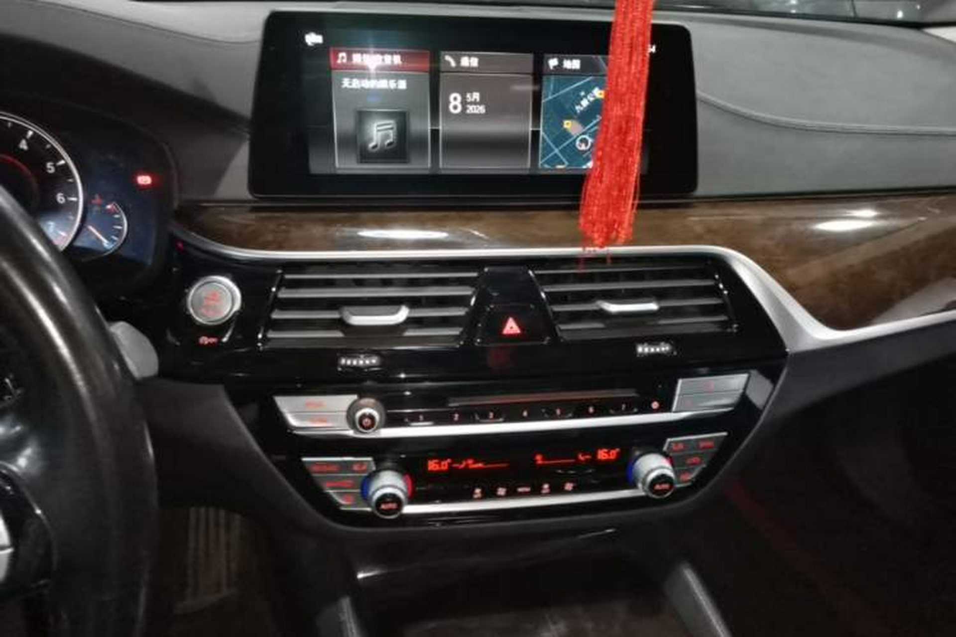 Used BMW 5 Series 2018 525Li Luxury Package Audio And AC Panel
