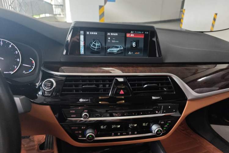 Used BMW 5 Series 2018 528Li Launch Special Edition Audio And AC Panel