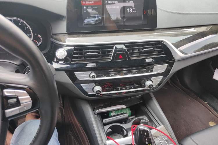 Used BMW 5 Series 2018 525Li M Sport Package Audio And AC Panel
