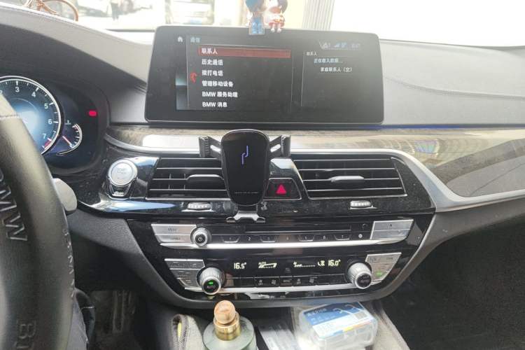 Used BMW 5 Series 2018 525Li M Sport Package Audio And AC Panel