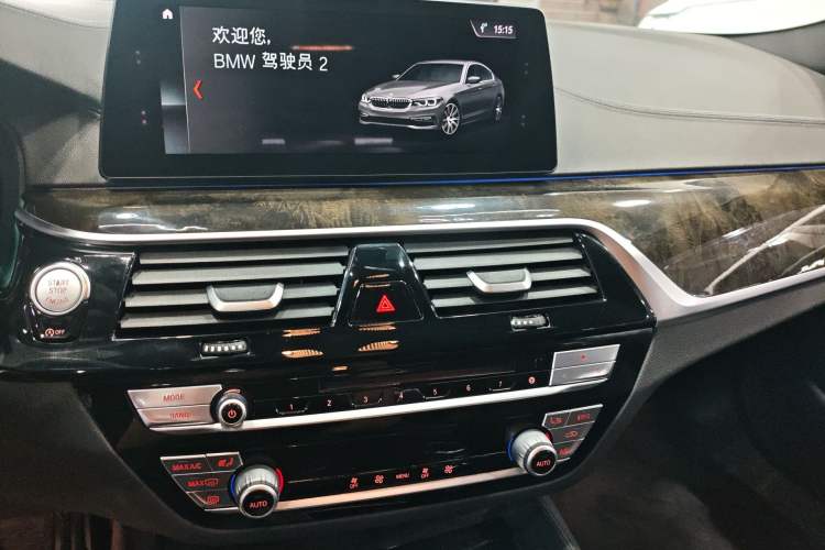 Used BMW 5 Series 2018 525Li M Sport Package Audio And AC Panel