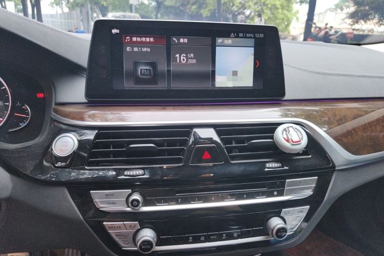 Used BMW 5 Series 2018 525Li Luxury Package Audio And AC Panel