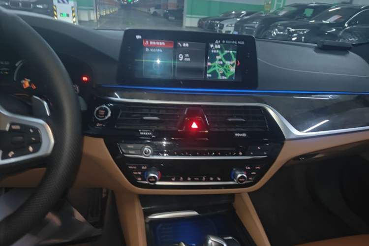 Used BMW 5 Series 2018 530Li xDrive M Sport Package Audio And AC Panel