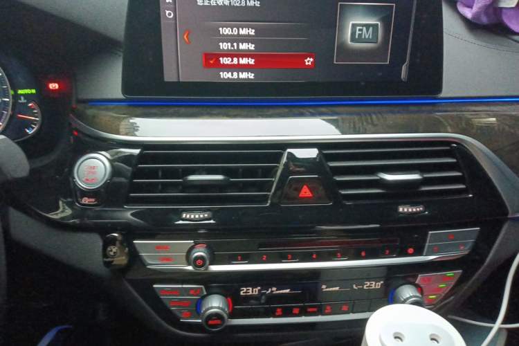 Used BMW 5 Series 2018 525Li M Sport Package Audio And AC Panel