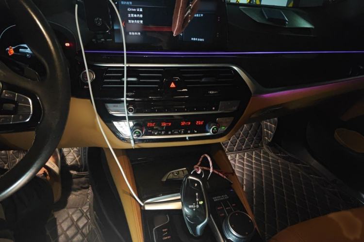 Used BMW 5 Series 2018 Restyled 530Li Leading Edition M Sport Package Audio And AC Panel