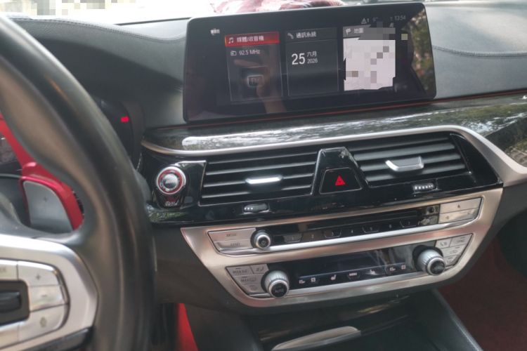 Used BMW 5 Series 2018 Facelifted 530Li xDrive M Sport Package Audio And AC Panel