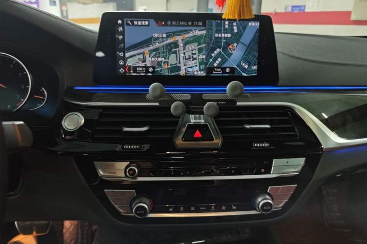 Used BMW 5 Series 2018 Restyled 530Li Leading Edition M Sport Package Audio And AC Panel