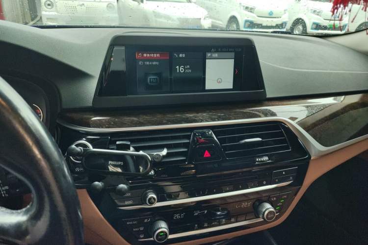 Used BMW 5 Series 2018 528Li Launch Special Edition Audio And AC Panel