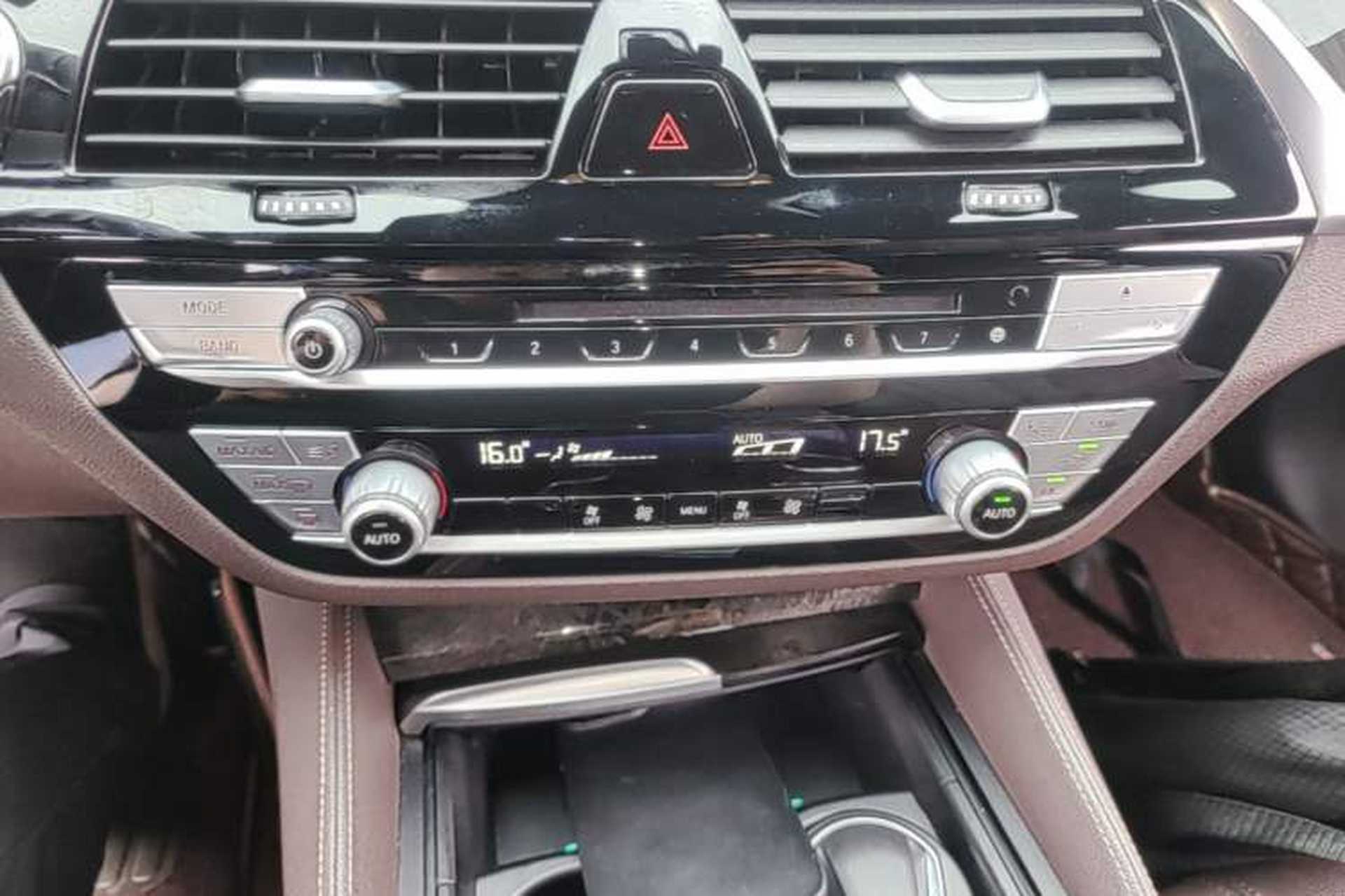 Used BMW 5 Series 2018 525Li M Sport Package Audio And AC Panel