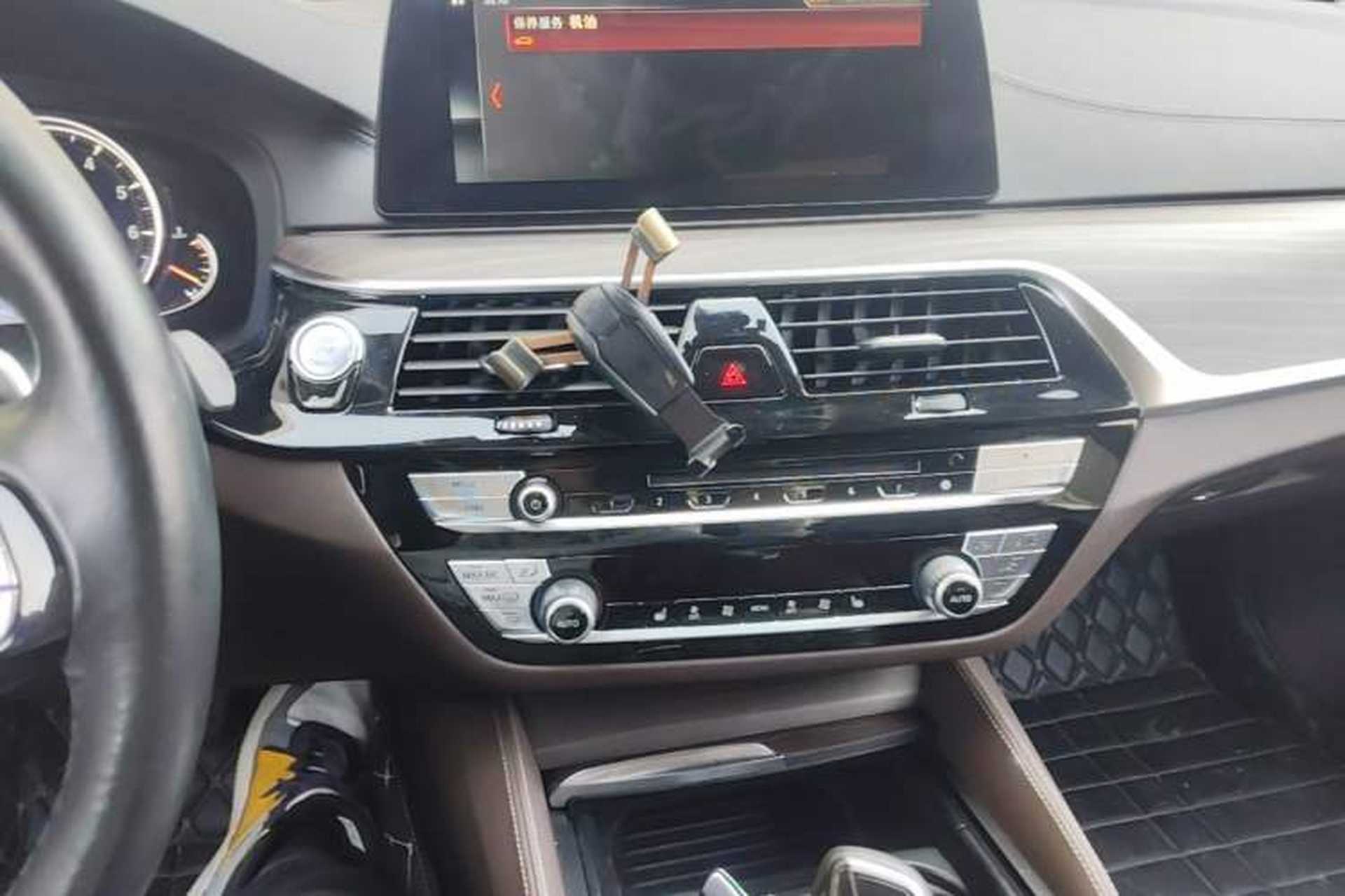 Used BMW 5 Series 2018 530Li Leading Edition Luxury Package Audio And AC Panel