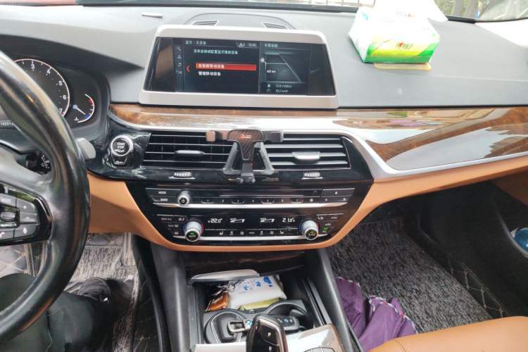 Used BMW 5 Series 2018 528Li Launch Special Edition Audio And AC Panel