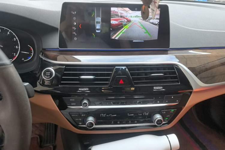 Used BMW 5 Series 2018 528Li Launch Special Edition Audio And AC Panel