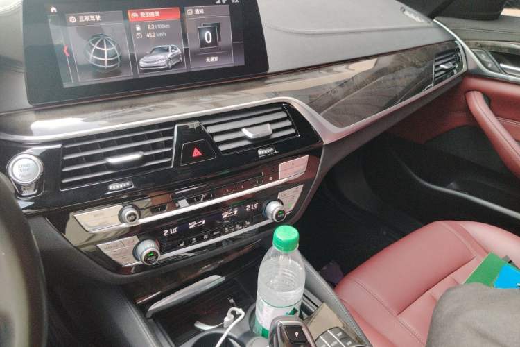 Used BMW 5 Series 2018 Restyled 530Li Leading Edition M Sport Package Audio And AC Panel