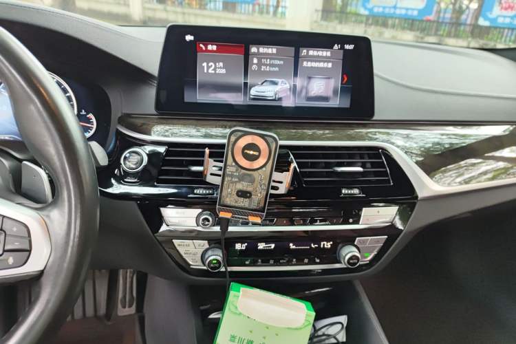 Used BMW 5 Series 2018 530Li Leading Model M Sport Package Audio And AC Panel