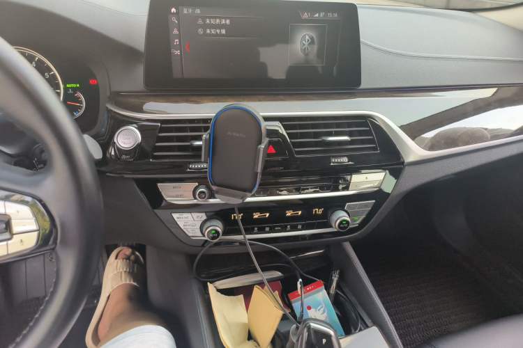 Used BMW 5 Series 2018 525Li Luxury Package Audio And AC Panel