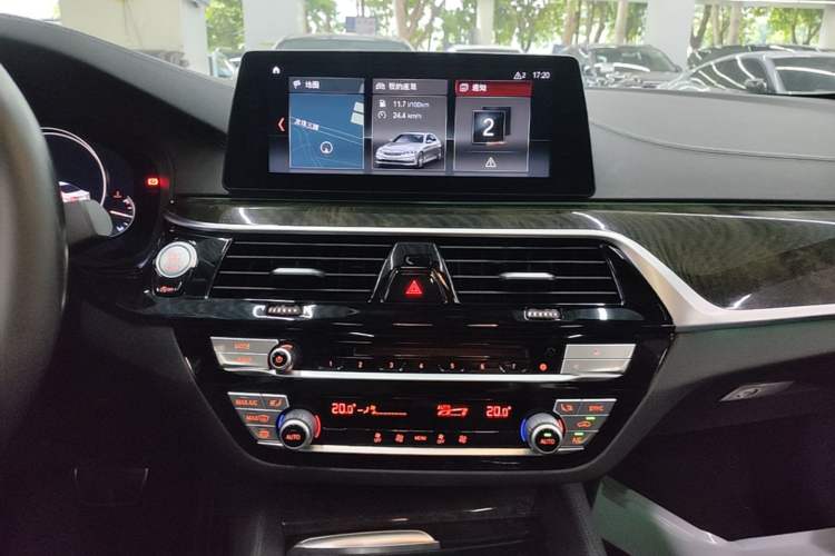 Used BMW 5 Series 2018 525Li M Sport Package Audio And AC Panel