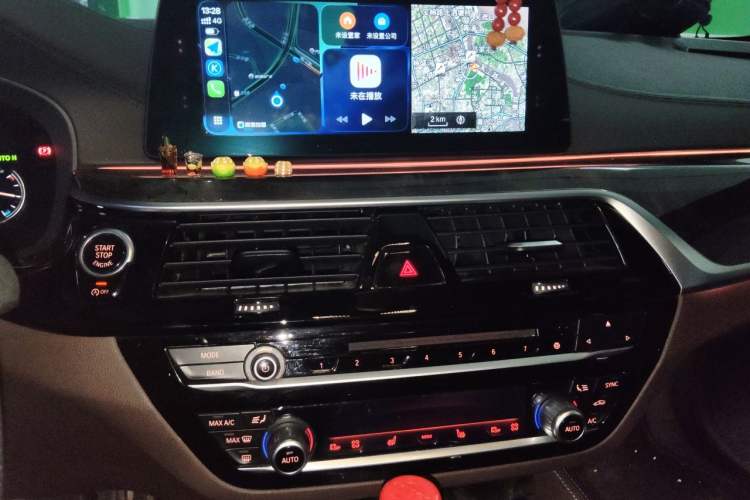 Used BMW 5 Series 2018 530Li Luxury Edition Premium Package Audio And AC Panel