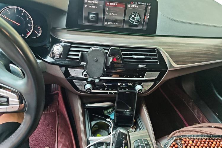 Used BMW 5 Series 2018 Revised Version 530Li Leading Edition Luxury Package Audio And AC Panel