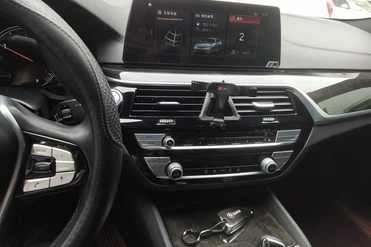 Used BMW 5 Series 2018 525Li M Sport Package Audio And AC Panel