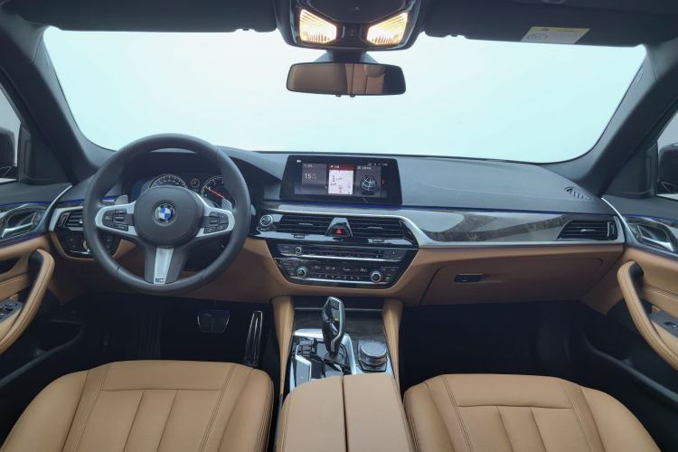 Used BMW 5 Series 2018 530Li Leading Model M Sport Package Audio And AC Panel