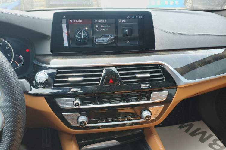 Used BMW 5 Series 2018 Restyled 530Li Leading Edition M Sport Package Audio And AC Panel