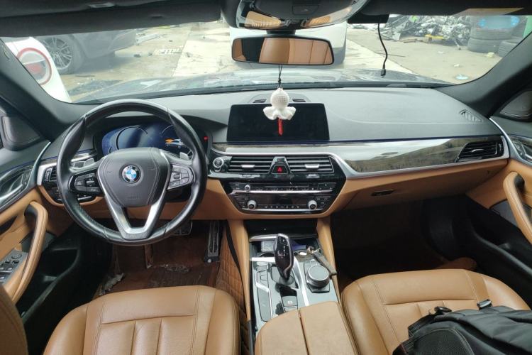 Used BMW 5 Series 2018 530Li Leading Model M Sport Package Center Console