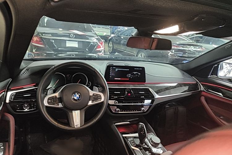 Used BMW 5 Series 2018 Facelifted 530Li xDrive M Sport Package Center Console